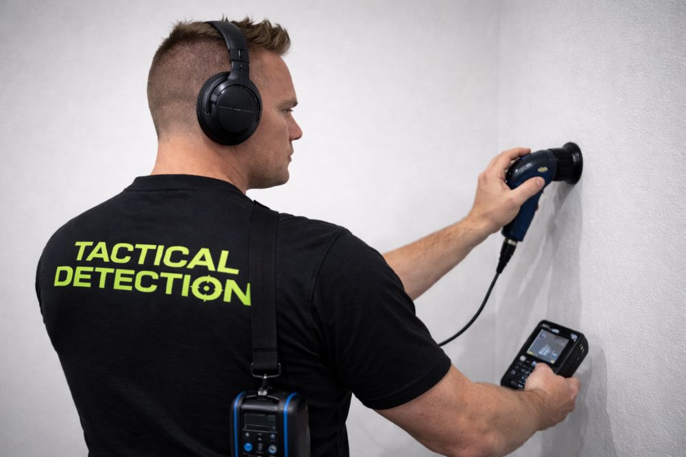 Acoustic leak detection